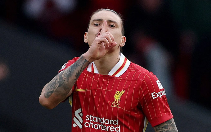 Darwin Nunez lập hat-trick ngay sau khi Liverpool mua Ekitike