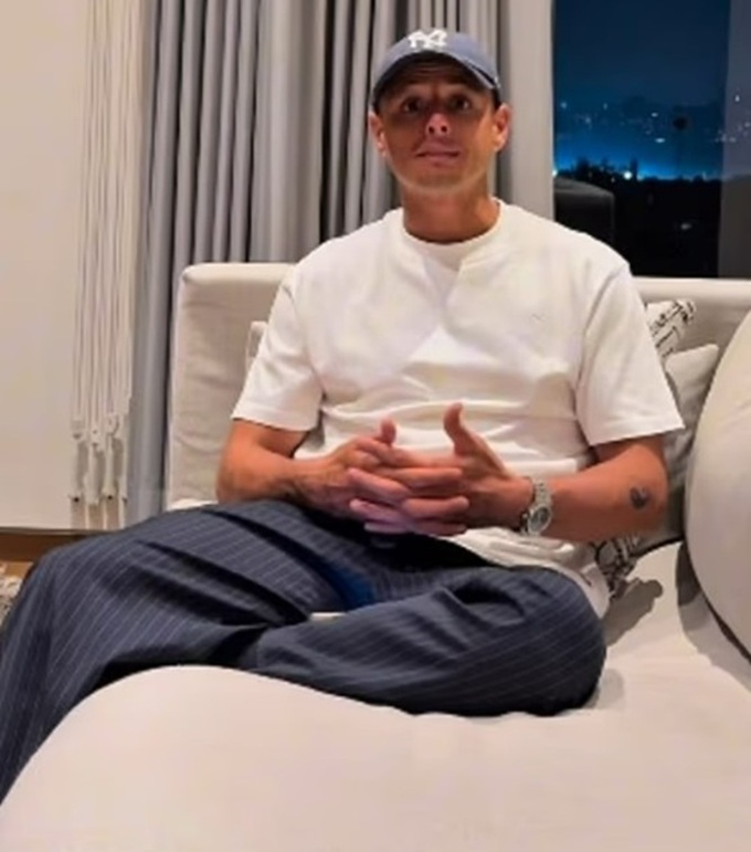 Javier Hernandez chia sẻ quan điểm phân biệt giới tính trên trang cá nhân