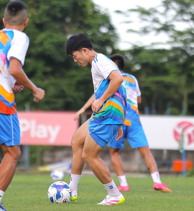 Tiền vệ Xuân Trường đã đến với Bình Phước. Ảnh; BP FC