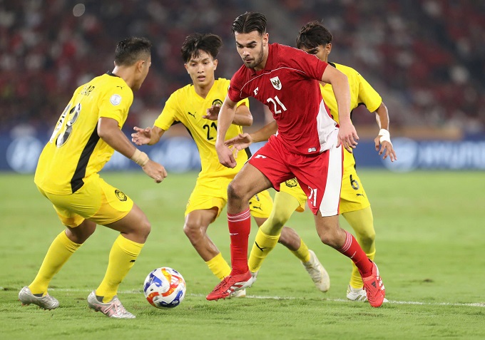 Tiền đạo Jens Raven 'tàng hình' trong 2 trận vừa qua dù ghi đến 6 bàn vào lưới U23 Brunei. Ảnh: Anh Khoa