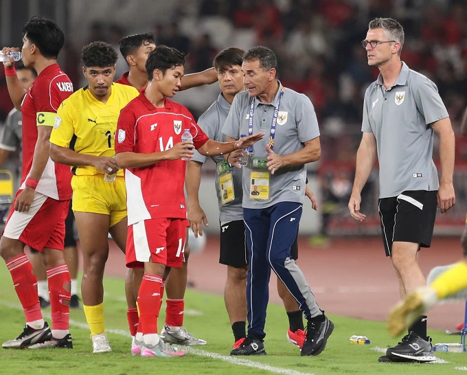 BHL U23 Indonesia cần giải pháp hữu hiệu hơn cho hàng công khi đối đầu với U23 Thái Lan. Ảnh: Anh Khoa 