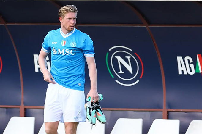 De Bruyne nhận thất bại trong trận đầu tiên với Napoli