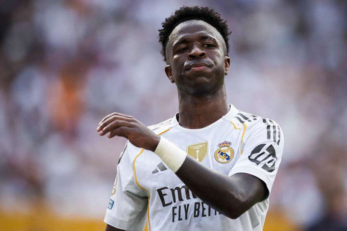 Phía Vinicius tự bơm thổi thông tin về việc Saudi Arabia chi ra 350 triệu euro nhằm gây sức ép lên Real Madrid