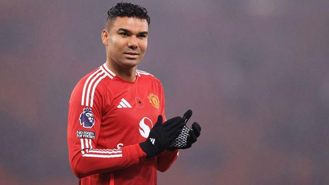Việc không thể đẩy đi Casemiro khiến MU gặp khó trong việc mang về một tiền vệ trung tâm mới