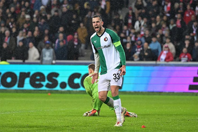 Hancko là sự tăng cường đáng giá cho hàng thủ Atletico