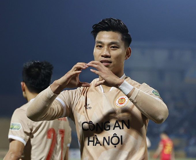 Văn Thanh là bản hợp đồng bom tấn tiếp theo của Ninh Bình trước thềm mùa giải mới - Ảnh: Minh Tuấn 