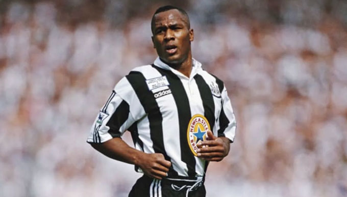 Les Ferdinand gây ấn tượng mạnh sau khi đến Newcastle