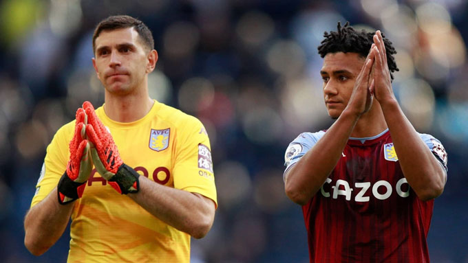 Martinez và Watkins là 2 mục tiêu mà MU đang nhắm tới