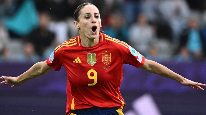 Tiền đạo Esther González của ĐT nữ Tây Ban Nha đang dẫn đầu danh sách ghi bàn tại EURO 2025 với 4 bàn thắng