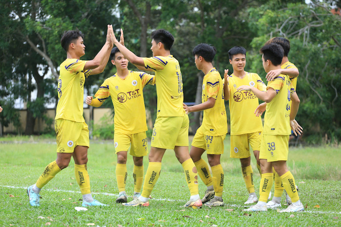 Hà Nội cũng là ưng viên sáng giá của ngôi vô địch. Ảnh: Trung Đặng 