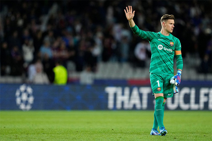 Ter Stegen đã mất chỗ đứng tại Barca