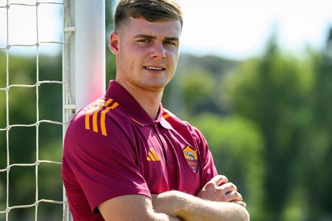 Evan Ferguson có thể chiếm vị trí chính thức trên hàng công Roma ở mùa giải mới