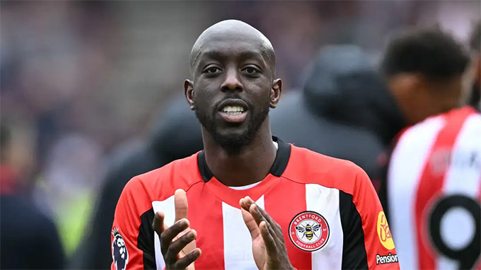 Newcastle quyết tâm chiêu mộ Yoane Wissa để thay thế Isak