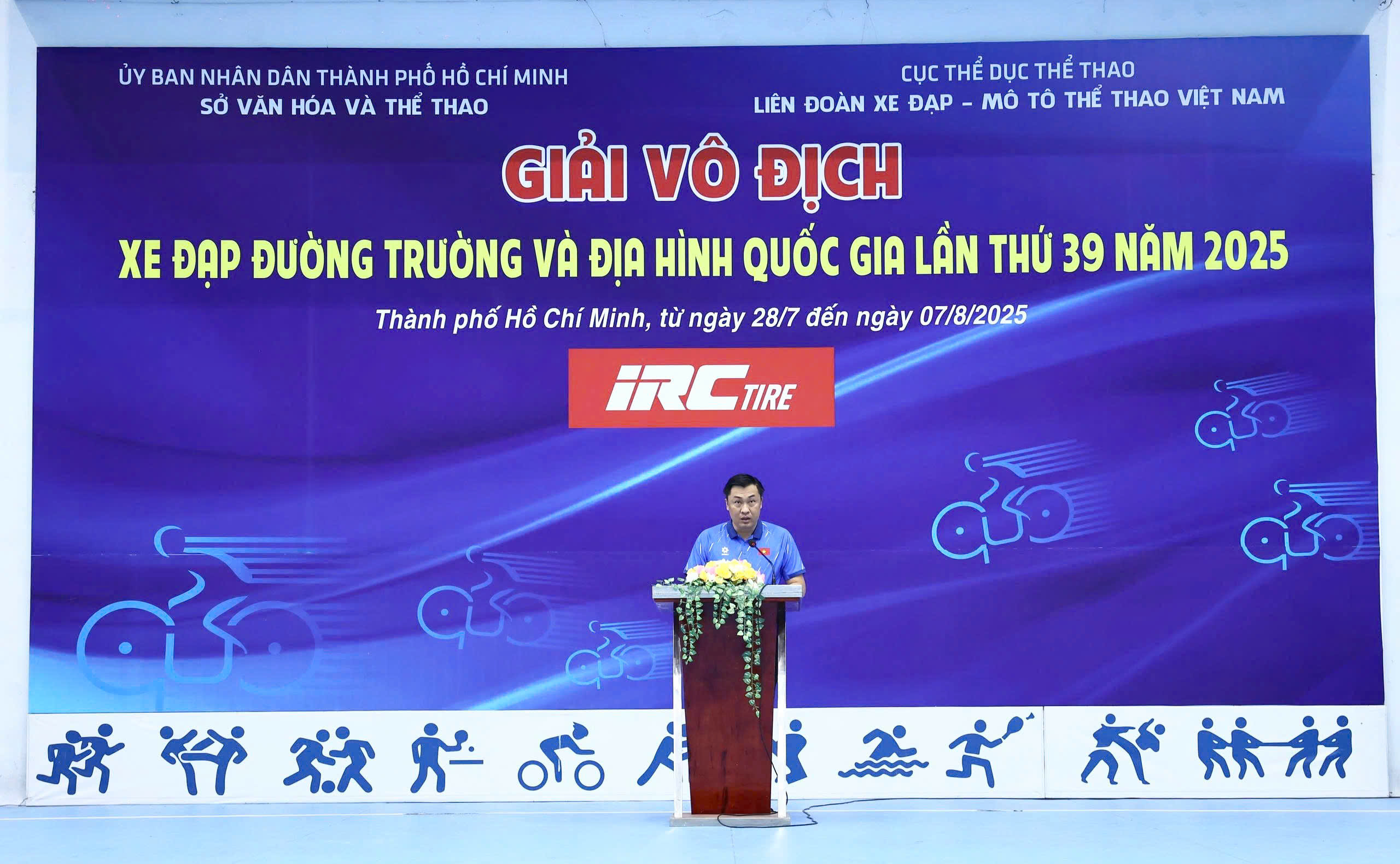 Ông Cao Văn Chóng - Phó Giám đốc Sở Văn hóa và Thể thao Thành phố Hồ Chí Minh - Trưởng Ban Tổ chức phát biểu khai mạc giải