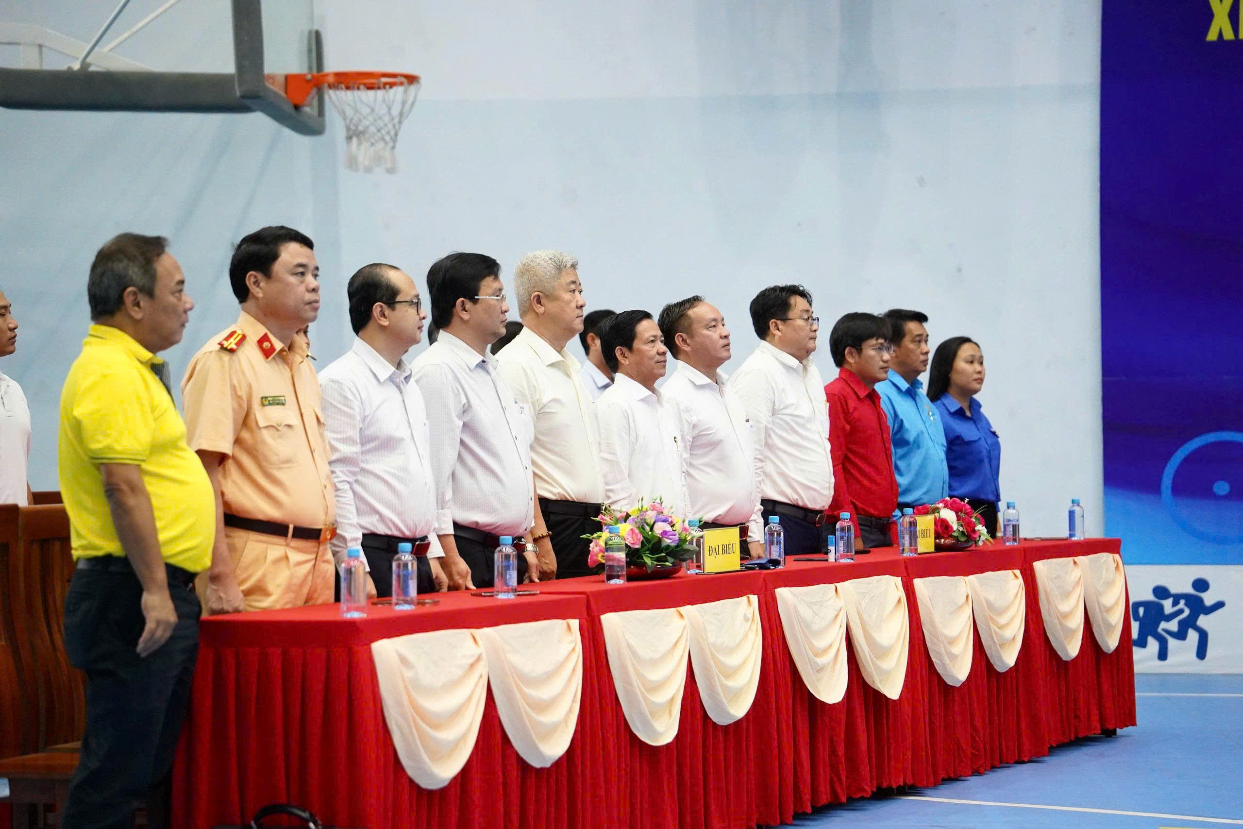 Đông đảo đại biểu đến tham dự Lễ khai mạc Giải vô địch xe đạp đường trường và địa hình quốc gia lần thứ 39 năm 2025