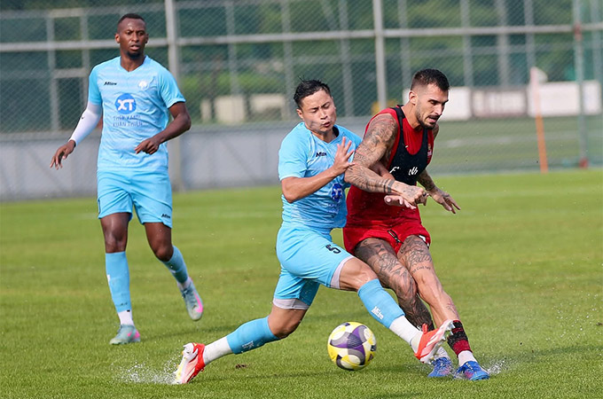 Nam Định có chiến thắng 3-1 trước FC Seoul - đội bóng đang đứng thứ ở K.League trong trận đấu giao hữu chiều ngày 28/7 - Ảnh: TXNĐ