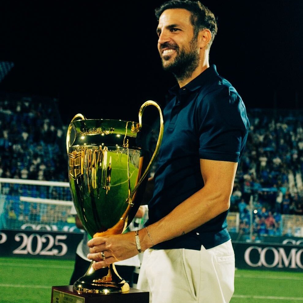 Fabregas ăn mừng danh hiệu cùng Como