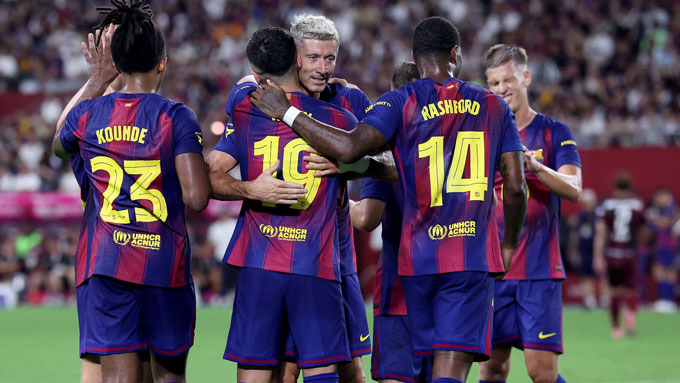 Rashford đã có trận ra mắt Barca khi đá giao hữu với Vissel Kobe