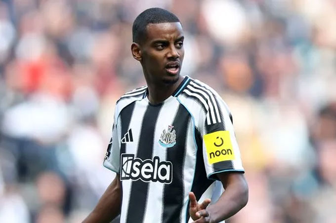 Newcastle có thể sẽ bán Isak song mức giá không hề rẻ