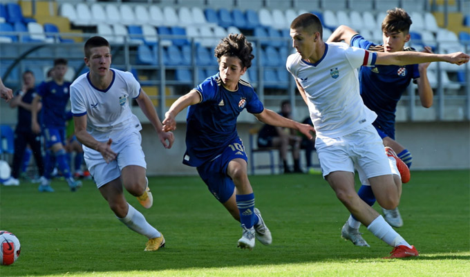 Lovro Chelfi được ví là "tiểu Modric" của bóng đá Croatia