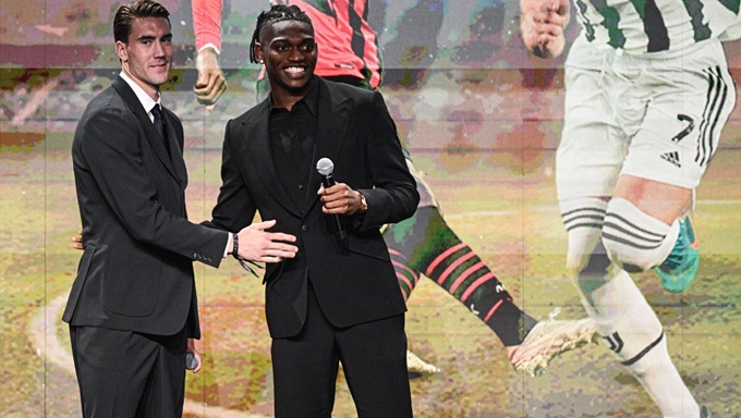 Vlahovic và Rafael Leao có thể trở thành đồng đội ở Milan