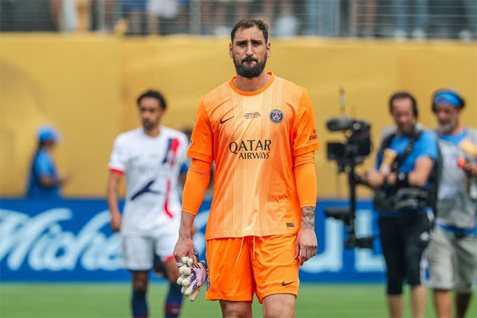 Donna không hài lòng với điều khoản gia hạn của PSG