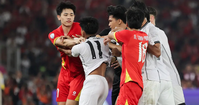 Đình Bắc không bị cuốn vào những tiểu xảo của đối thủ