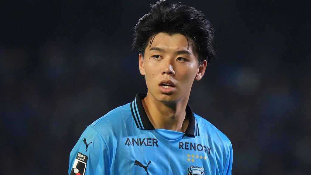 Kota Takai của Nhật Bản đã trở thành một phần của kỷ nguyên Thomas Frank mới tại Tottenham