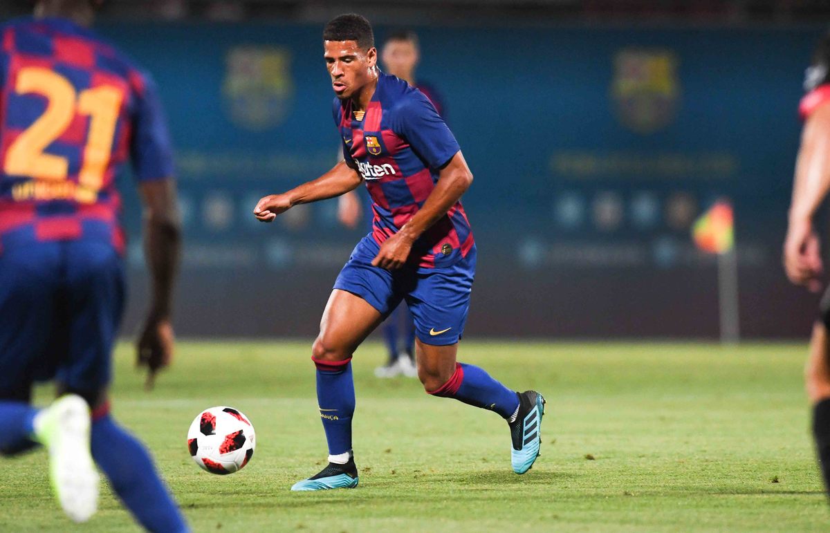 Marcus McGuane, cầu thủ người Anh đã chôn vùi ở Barca, là người chơi bóng ở đây trước Marcus Rashford
