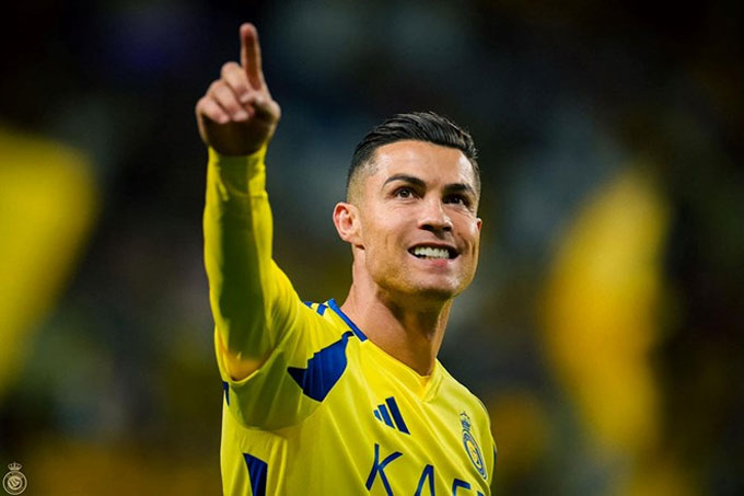 Ronaldo dù đã 40 tuổi những vẫn xếp thứ 17