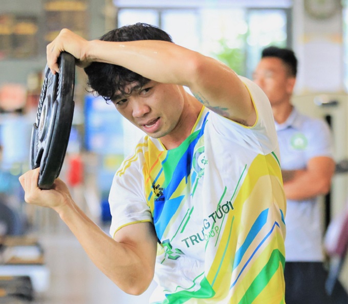 Công Phượng tiếp tục chơi ở hạng Nhất mùa tới 
