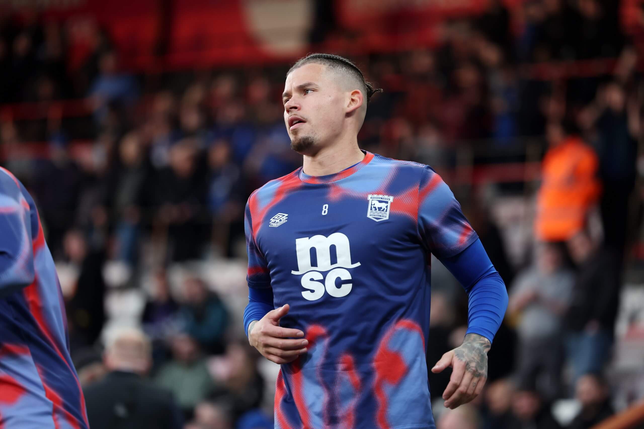 Kalvin Phillips đá cho Ipswich dưới dạng cho mượn