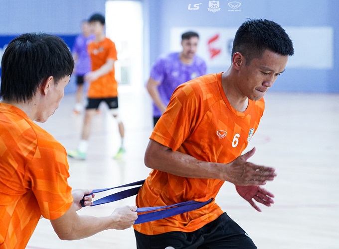 Đức Hòa trong một buổi tập trước giờ khai mạc giải. Ảnh: Thái Sơn Nam TP.HCM FC