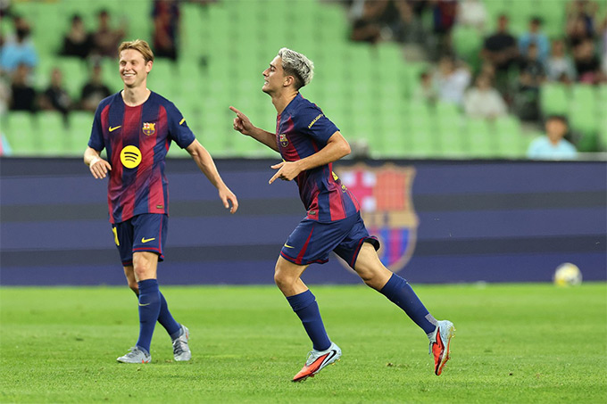 Gavi thi đấu nổi bật trong tour du đấu châu Á của Barca