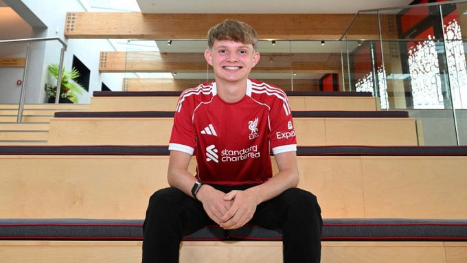 Will Wright ký hợp đồng 3 năm với Liverpool