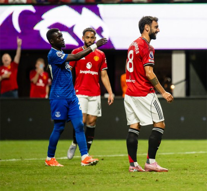 Đội trưởng Bruno Fernandes giành danh hiệu Vua phá lưới với 3 bàn thắng