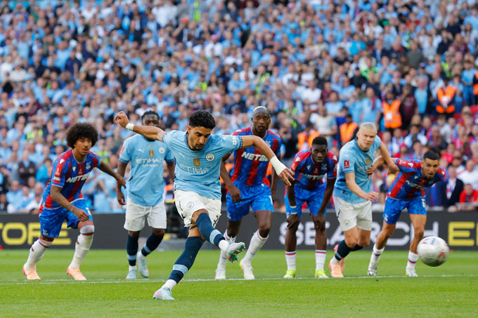 Haaland thừa nhận việc anh để Marmoush đá quả 11 mét ở trận chung kết FA Cup là sai lầm