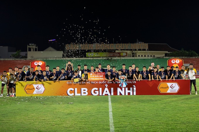 CLB Hà Nội chỉ giành ngôi á quân mùa giải 2024/25 - Ảnh: Minh Tuấn