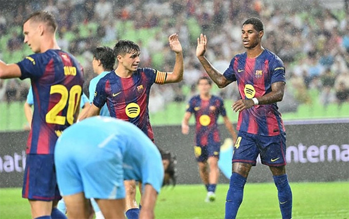 Rashford đã có bàn thắng đầu tiên cho Barca
