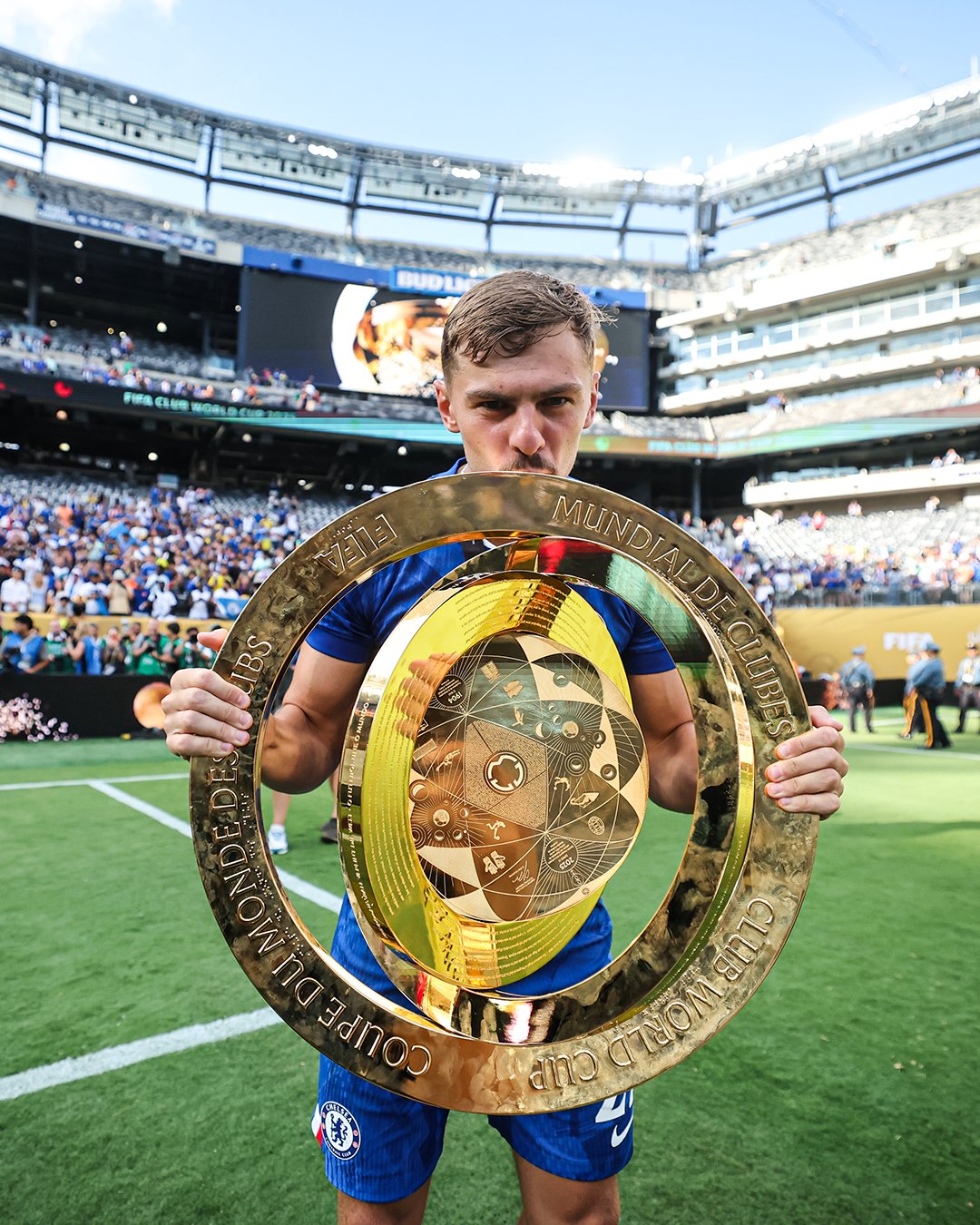 Kiernan Dewsbury-Hall cùng Chelsea vô địch FIFA Club World Cup