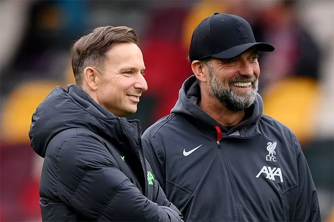 Pep Lijnders là cánh tay phải đắc lực của Klopp tại Liverpool