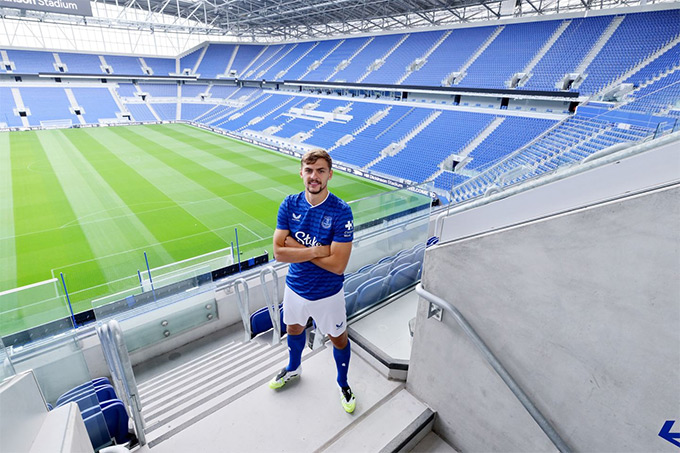 Dewsbury-Hall trở thành tân binh thứ 6 của Everton mùa hè này
