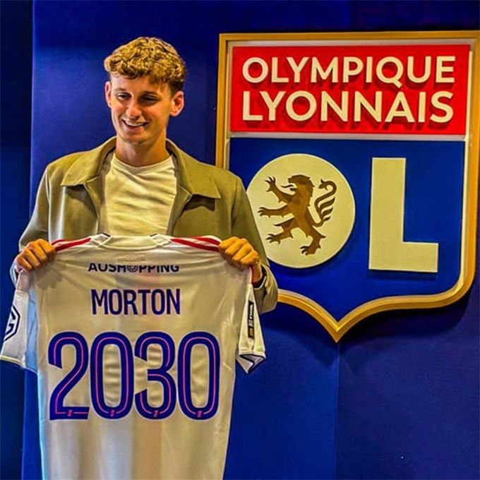 Tyler Morton gia nhập Lyon