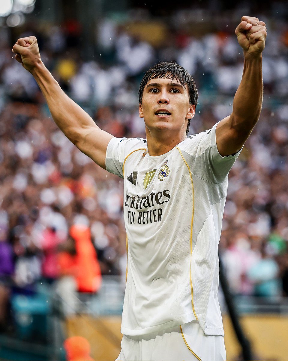 Gonzalo Garcia xứng đáng là số 9 mới của Real Madrid