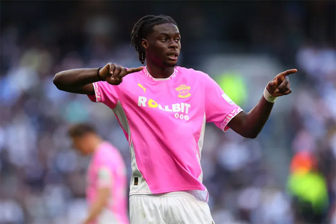 Ugochukwu cũng đến Burnley