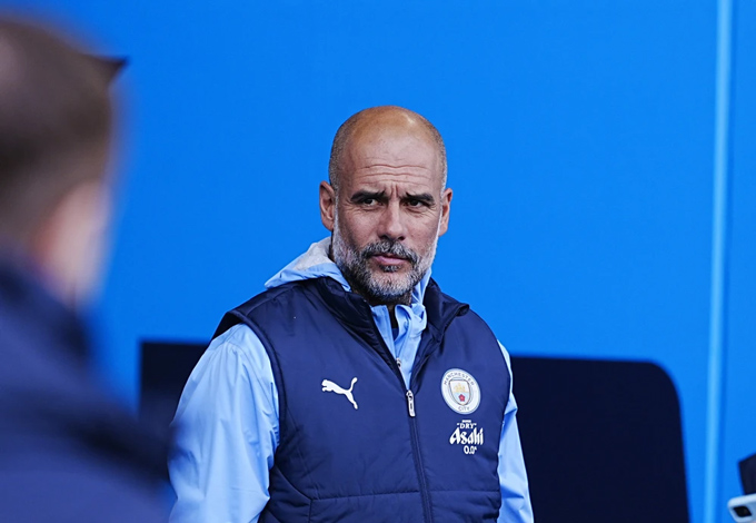 HLV Guardiola tung cả 22 cầu thủ vào sân để đánh giá lực lượng