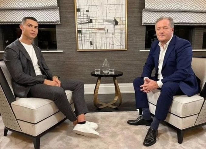 Cristiano Ronaldo trả lời phỏng vấn rằng: Quả bóng vàng là trò vô bổ!