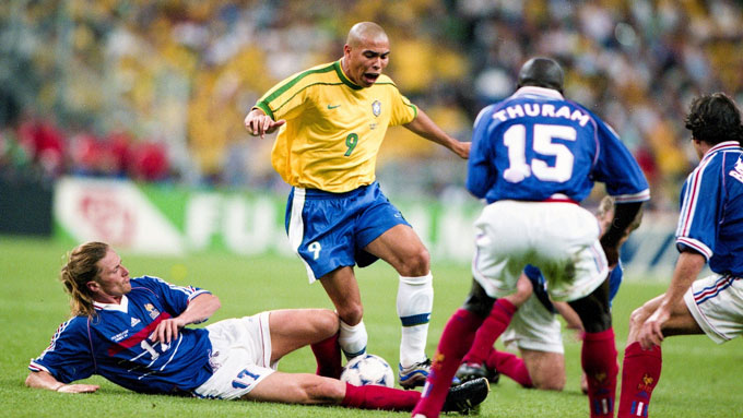Ronaldo đã hoàn toàn "biến mất" tại trận chung kết World Cup 1998