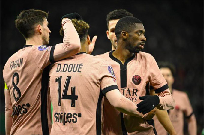 Các cầu thủ PSG đang tập trung chuẩn bị cho trận tranh Siêu cúp châu Âu với Tottenham