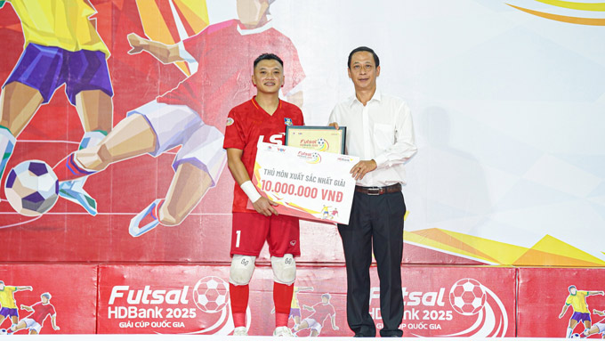 Phạm Văn Tú là thủ môn xuất sắc nhất Giải futsal HDBank Cúp QG 2025